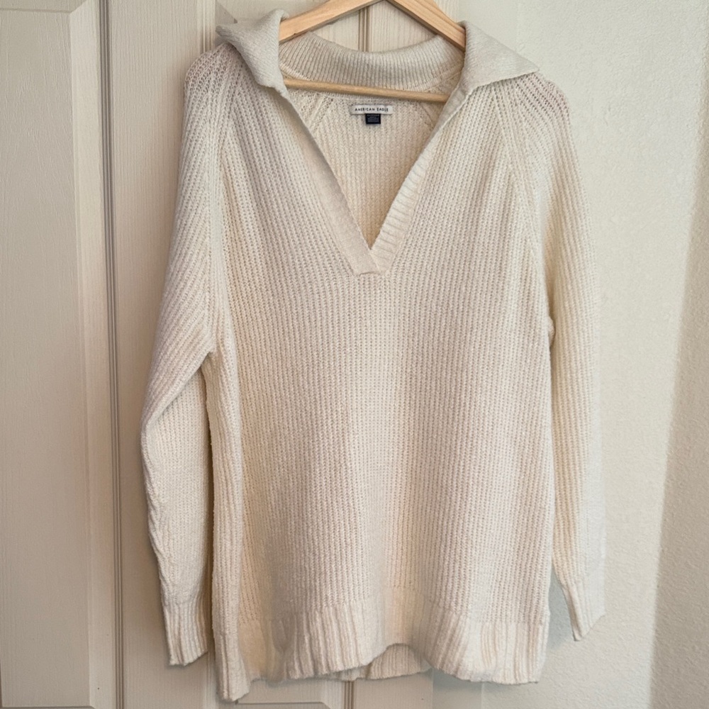 American Eagle Outfitters Cream V-Neck Oversized Sweater